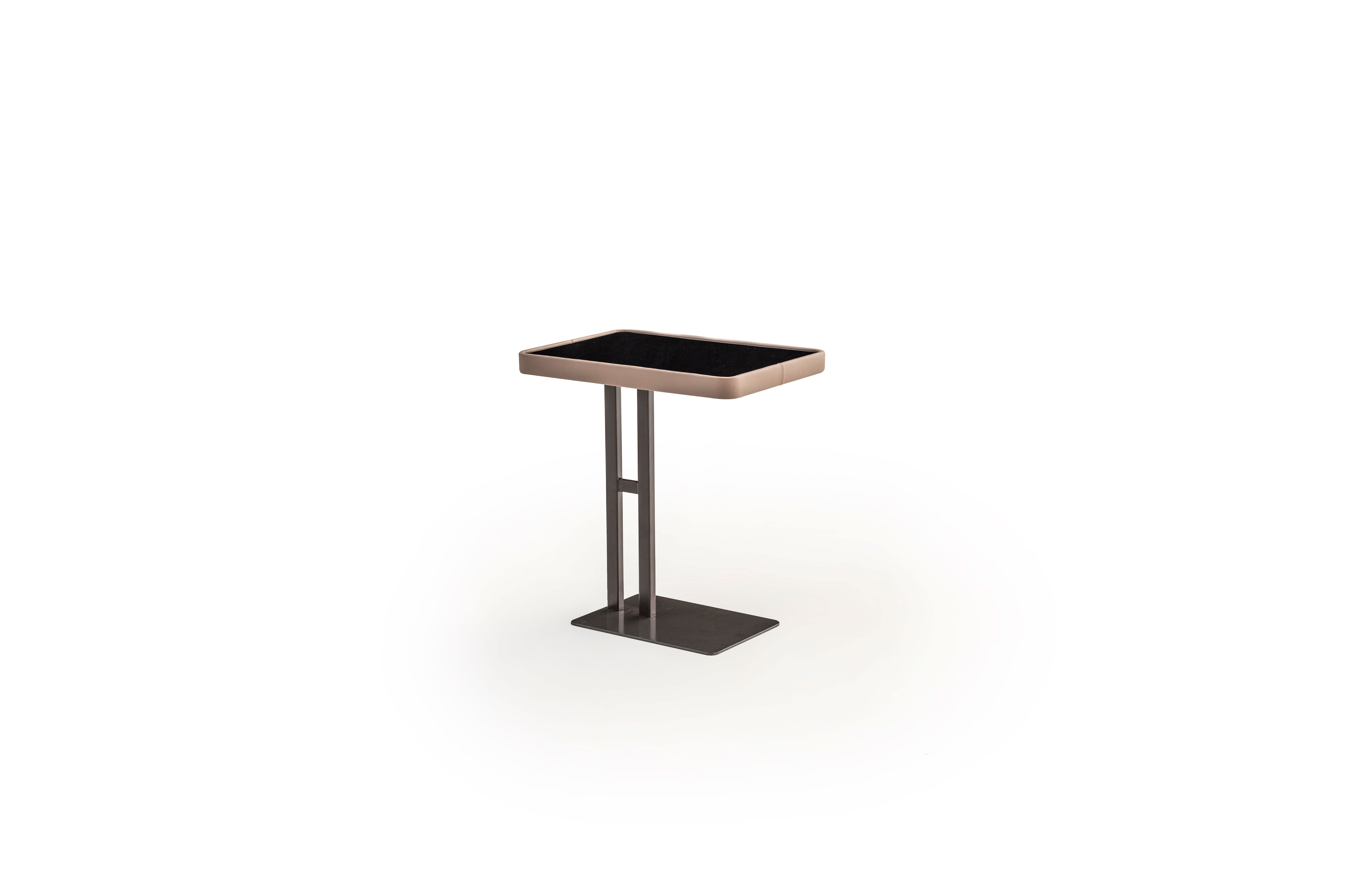 STATUE WAY SIDE TABLE