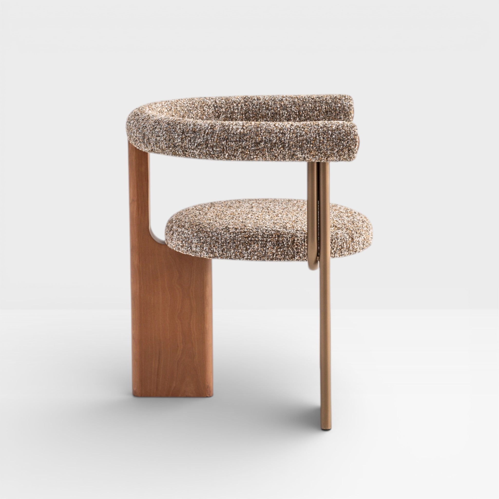 Statue Noble Chair