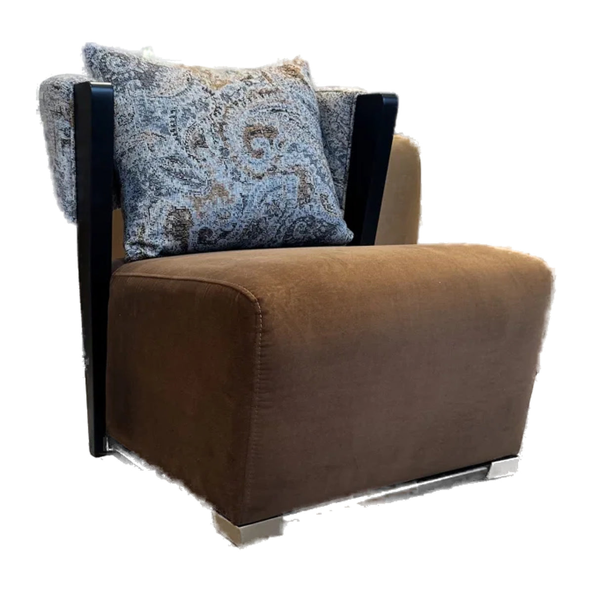 Pietra Armchair — front three-quarter view, Nuvera New York